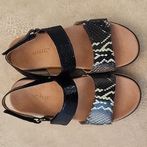 NWOT Vionic Brielle Platform Black  Snake Print Women's Sandals Size 5